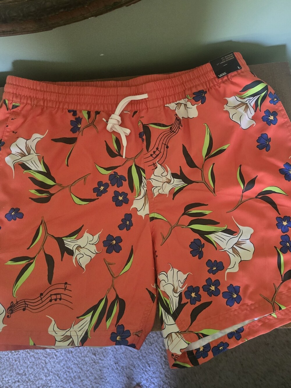 Vans Coral Floral Athletic Shorts. New With Tags. Size Large